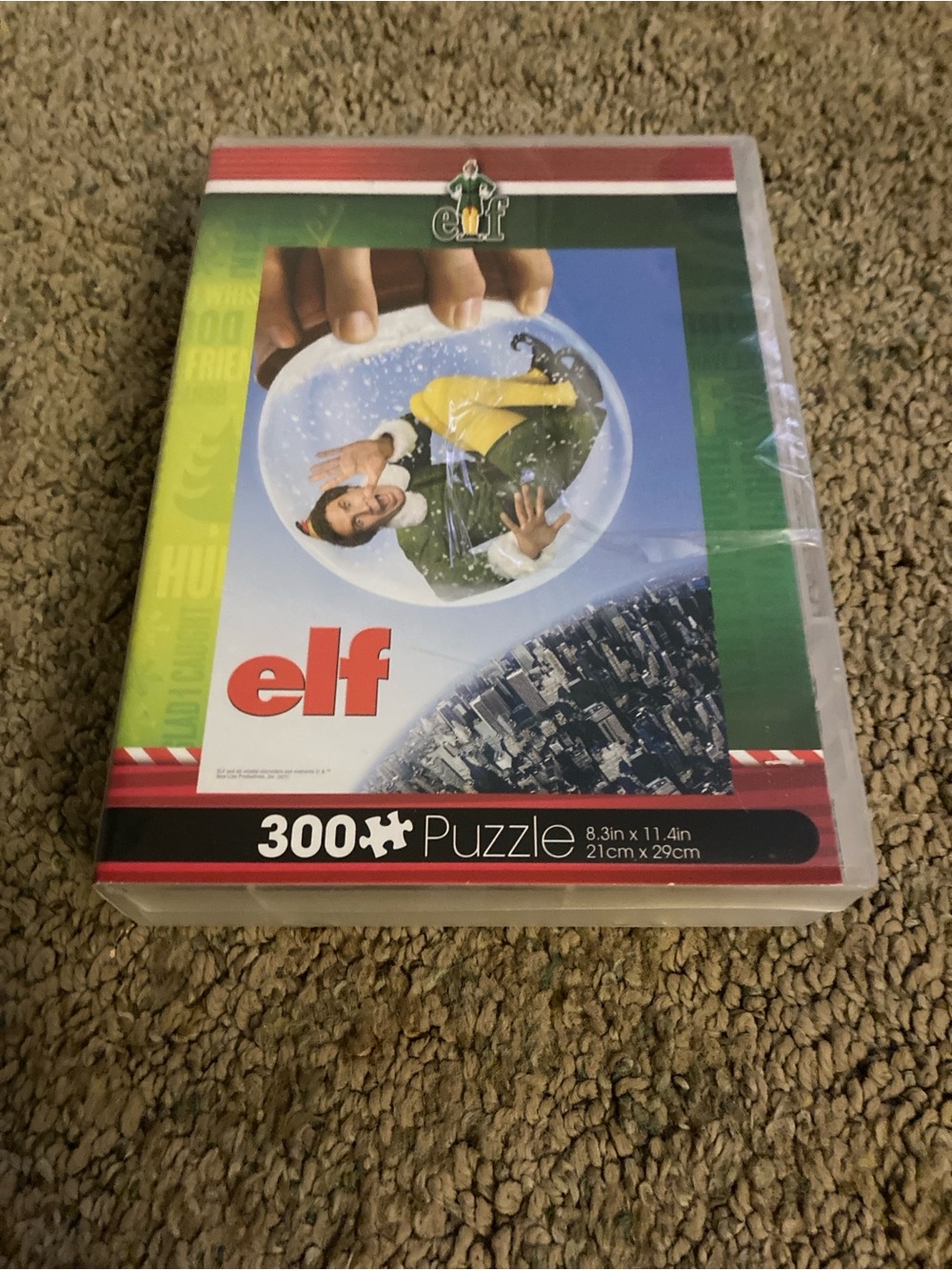 ELF Movie 300-Piece Puzzle with Red, Green, Blue and Yellow Artwork